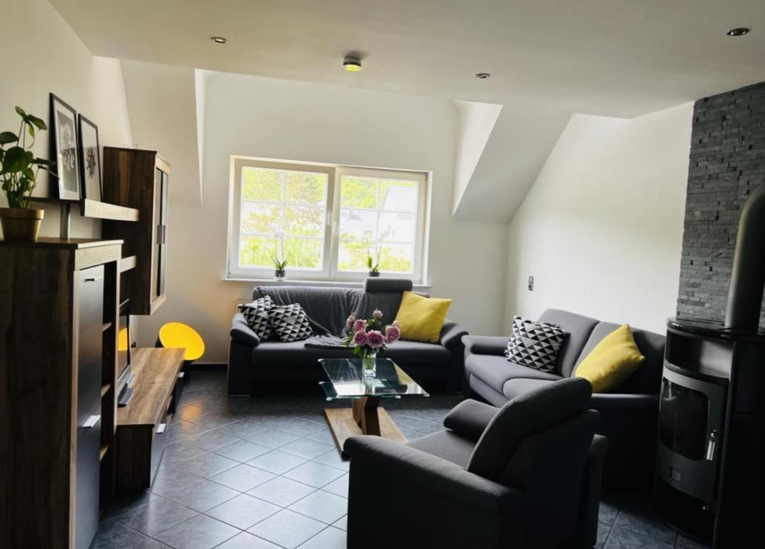 Langsur Modernes Ferienhaus Sauerblick מראה חיצוני תמונה